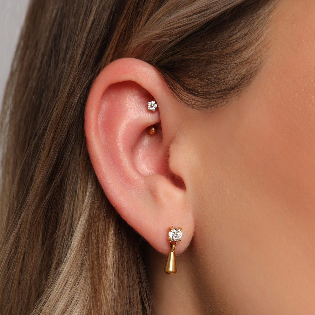 Rook Piercing Blume Titan 18K vergoldet wasserfest