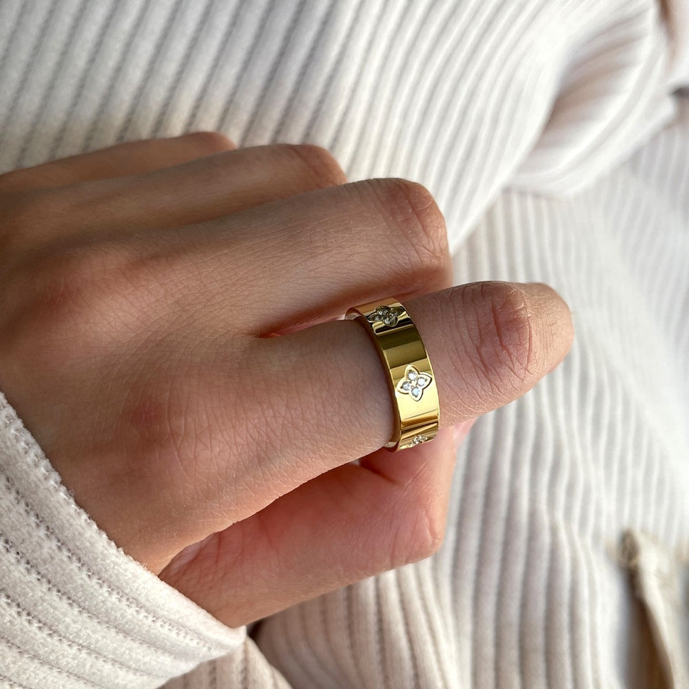 Chunky Ring Steine in Blumenform vergoldet wasserfest