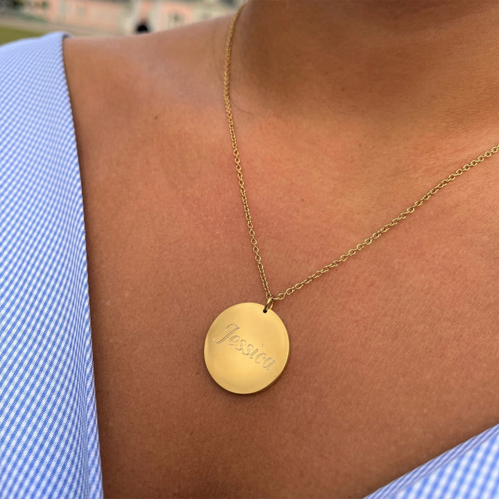 Kette mit personalisierter Gravur 18K vergoldet Kreisanhänger