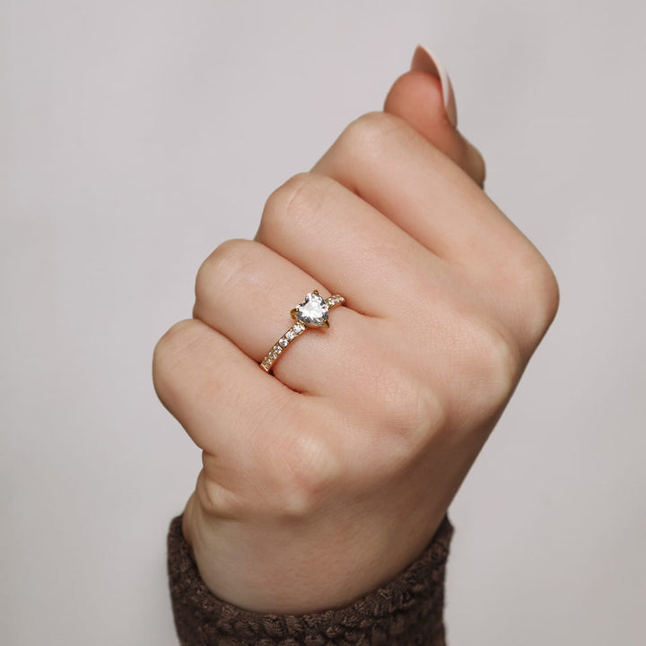 Vergoldeter Ring mit Herz Stein Edelstahl wasserfest