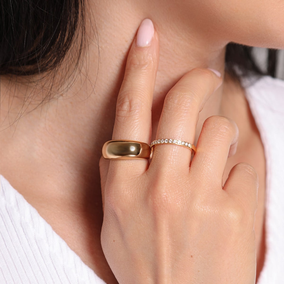 dünner wasserfester Ring mit Steinchen Glitzer
