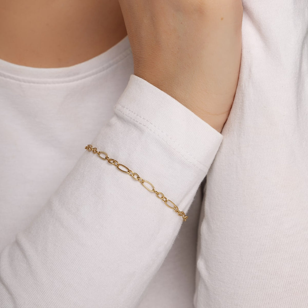 Dezentes Armband mit Glieder wasserfest 18K vergoldet