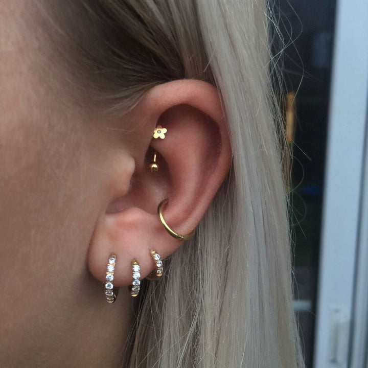 Rook Piercing Blume wasserfest 18K vergoldet Chirurgenstahl 