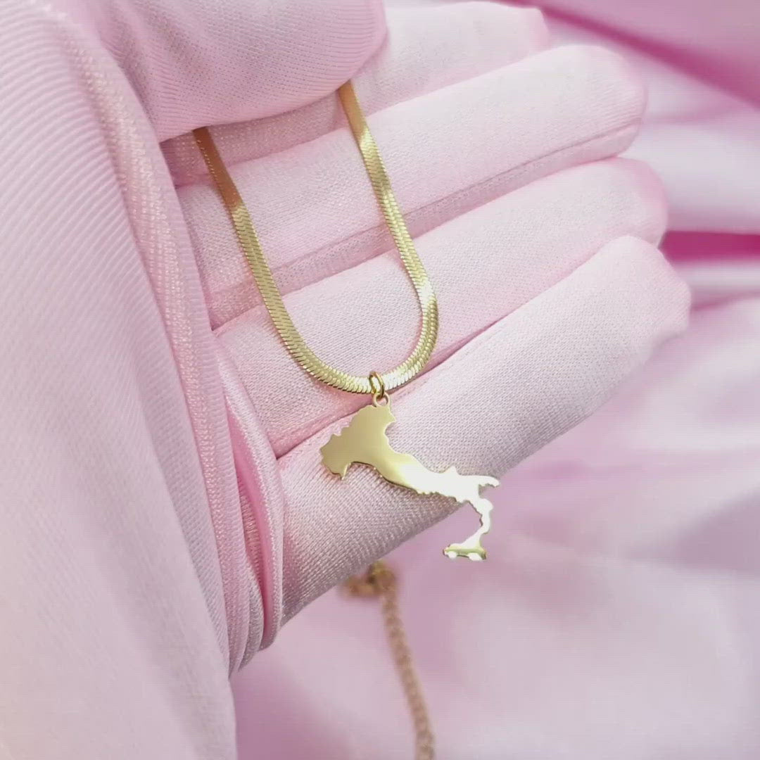 Nations Necklace | Stainless Steel Silver | Snake Skin