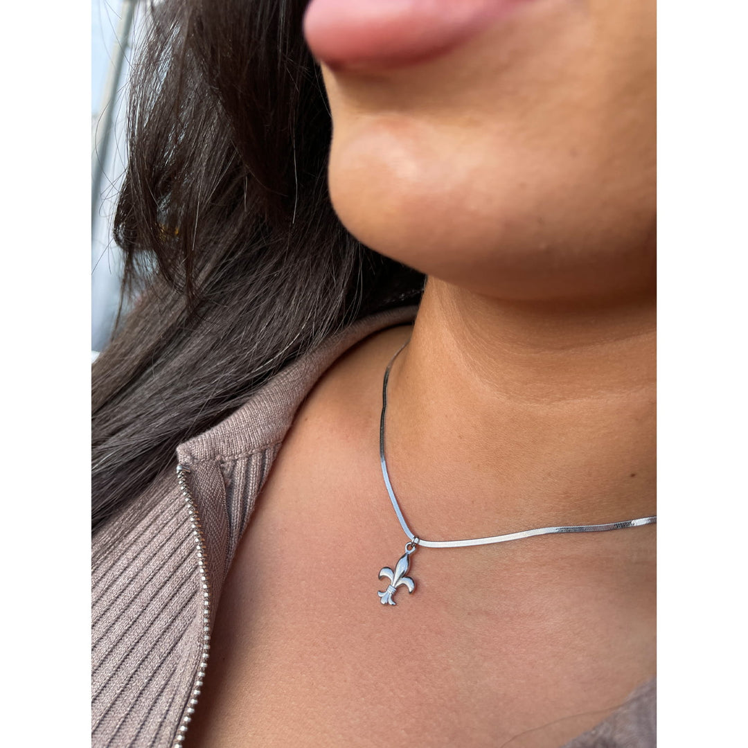 Nations Necklace | Stainless Steel Silver | Snake Skin