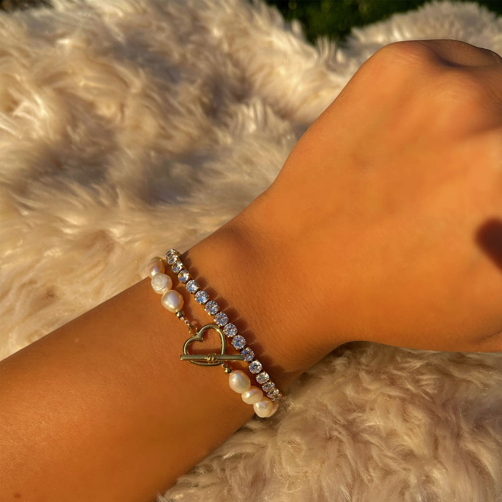 Perlenarmband mit Herz Verschluss T Bar 18K vergoldet